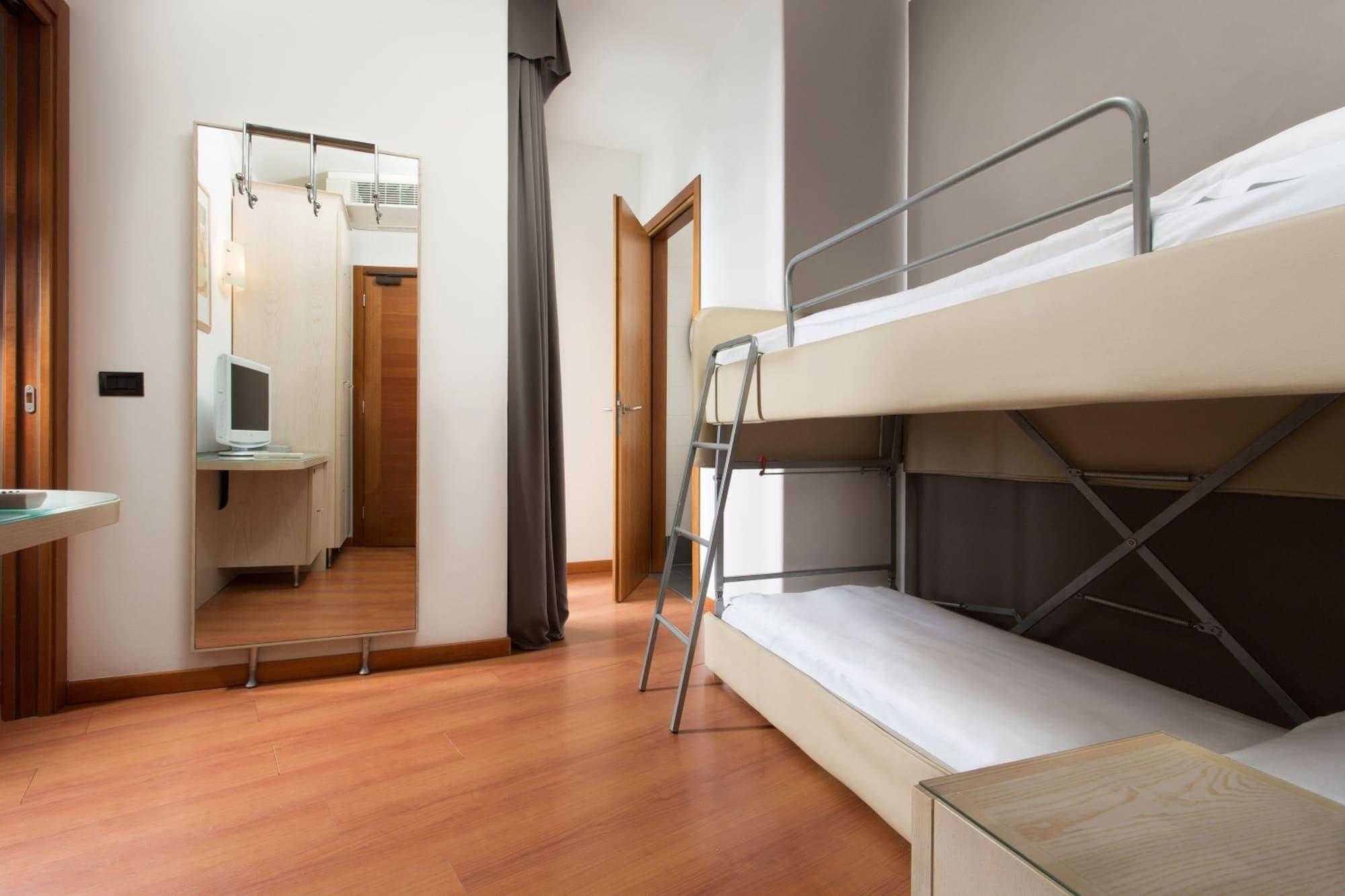 Victoria Frontemare Beach & Spa Hotel Jesolo Exterior photo