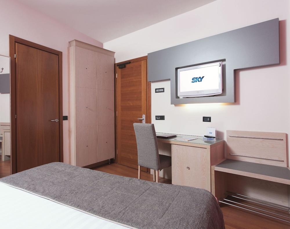 Victoria Frontemare Beach & Spa Hotel Jesolo Exterior photo