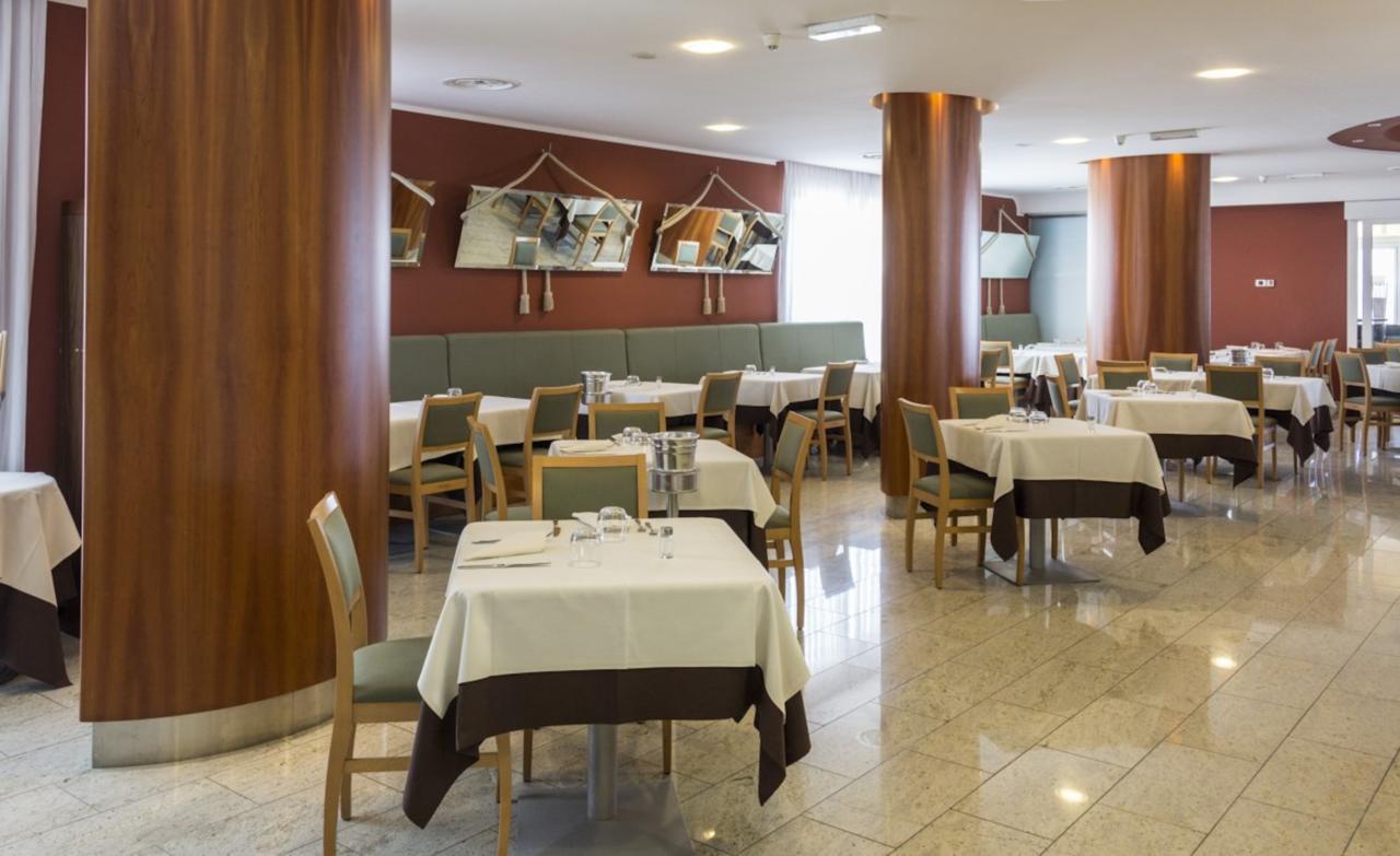 Victoria Frontemare Beach & Spa Hotel Jesolo Exterior photo